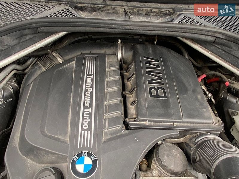 Внедорожник / Кроссовер BMW X5 2015 в Черновцах