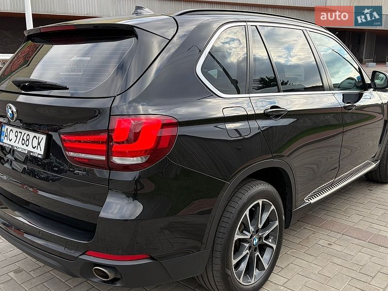Внедорожник / Кроссовер BMW X5 2016 в Луцке
