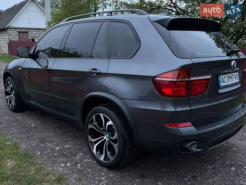 Внедорожник / Кроссовер BMW X5 2010 в Киверцах