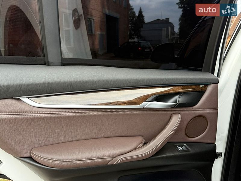 Внедорожник / Кроссовер BMW X5 2015 в Лубнах