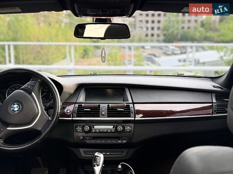Внедорожник / Кроссовер BMW X5 2010 в Киеве