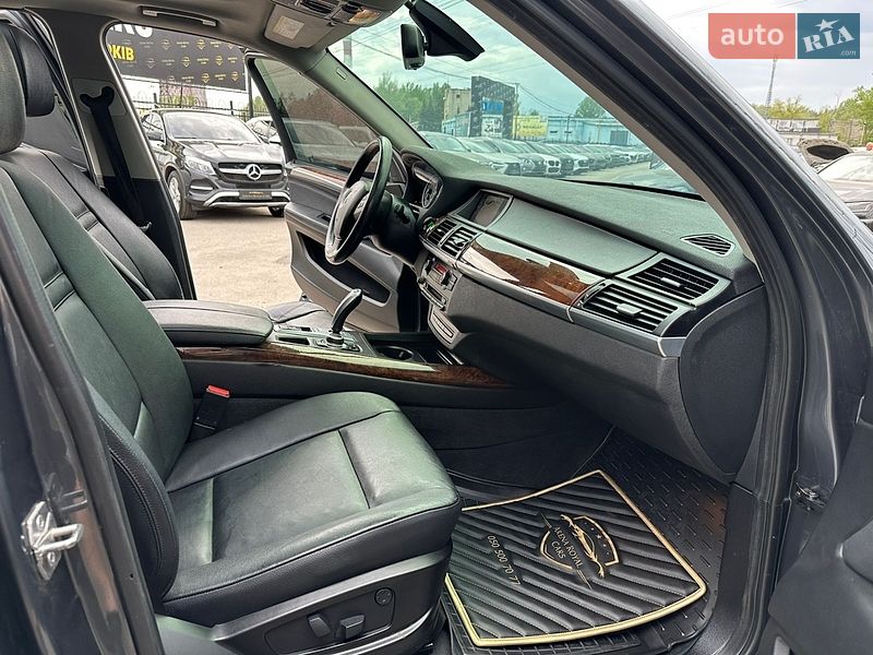 Внедорожник / Кроссовер BMW X5 2012 в Харькове
