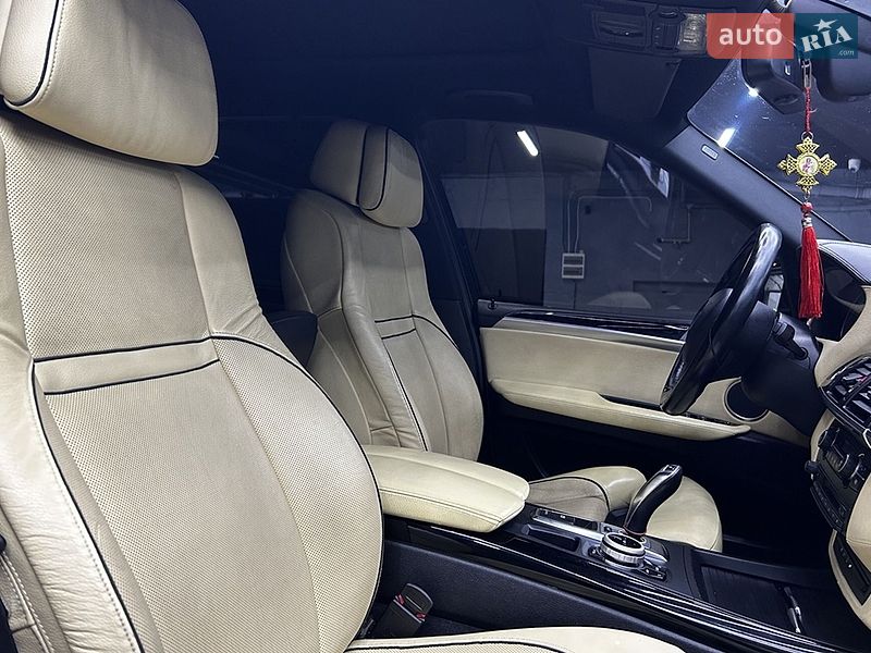 Внедорожник / Кроссовер BMW X5 2011 в Черновцах