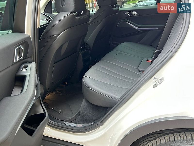 Внедорожник / Кроссовер BMW X5 2021 в Киеве