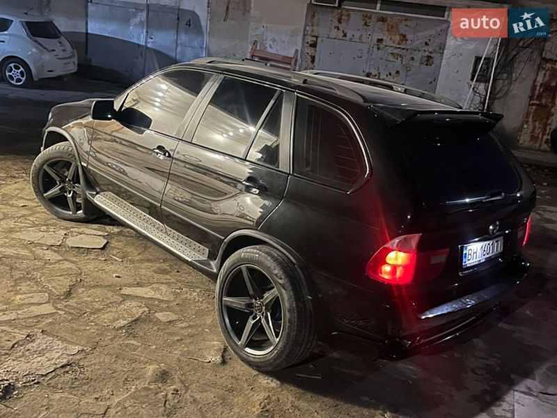 Внедорожник / Кроссовер BMW X5 2004 в Одессе