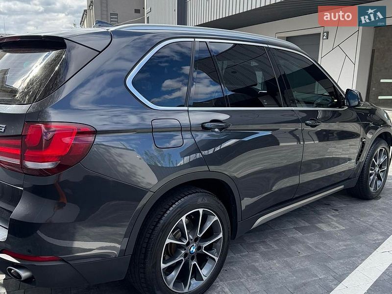 Внедорожник / Кроссовер BMW X5 2014 в Ровно