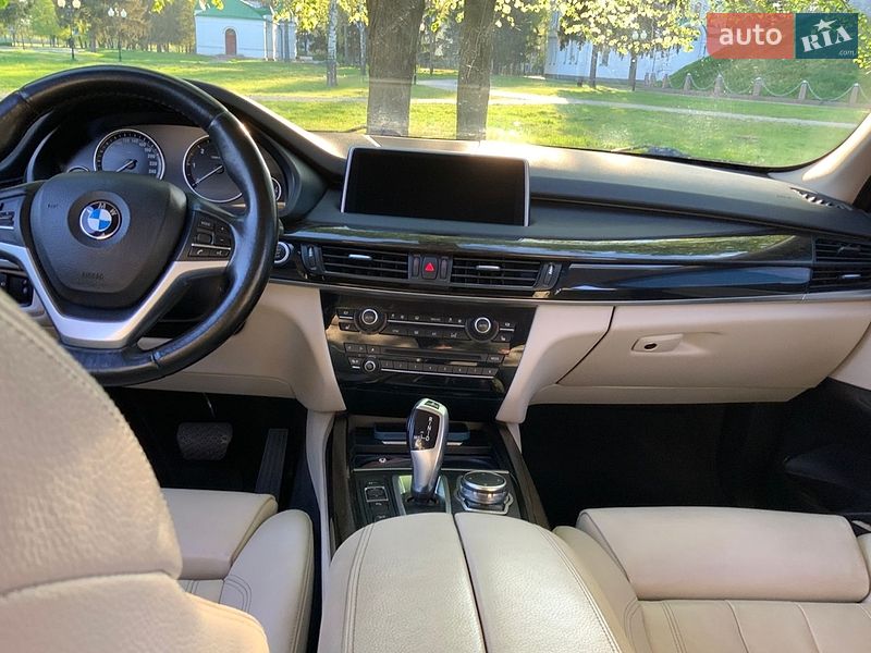 Внедорожник / Кроссовер BMW X5 2015 в Полтаве