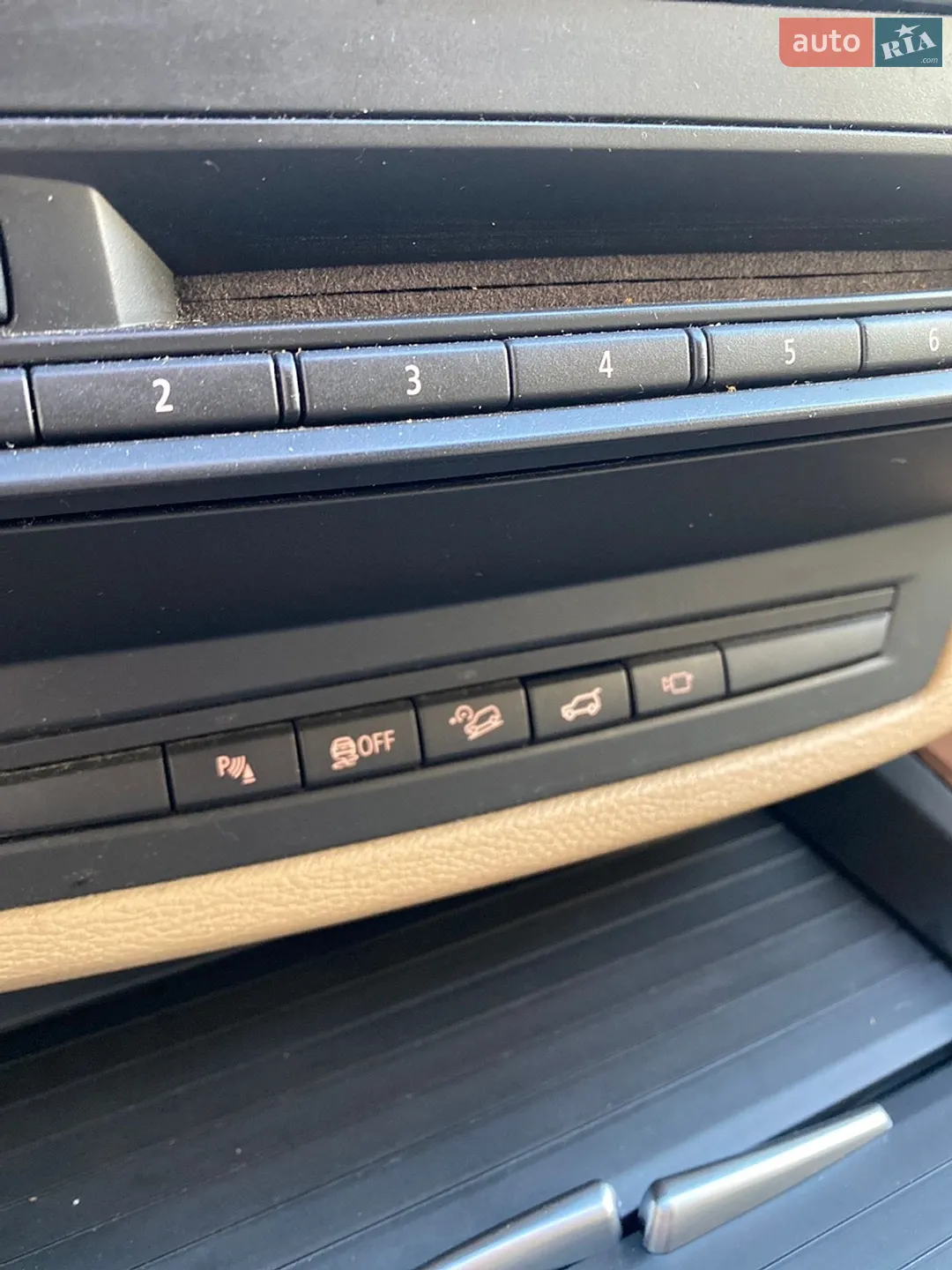 2010 BMW X5 - мініатюра 28