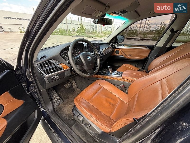 Внедорожник / Кроссовер BMW X5 2007 в Коростене