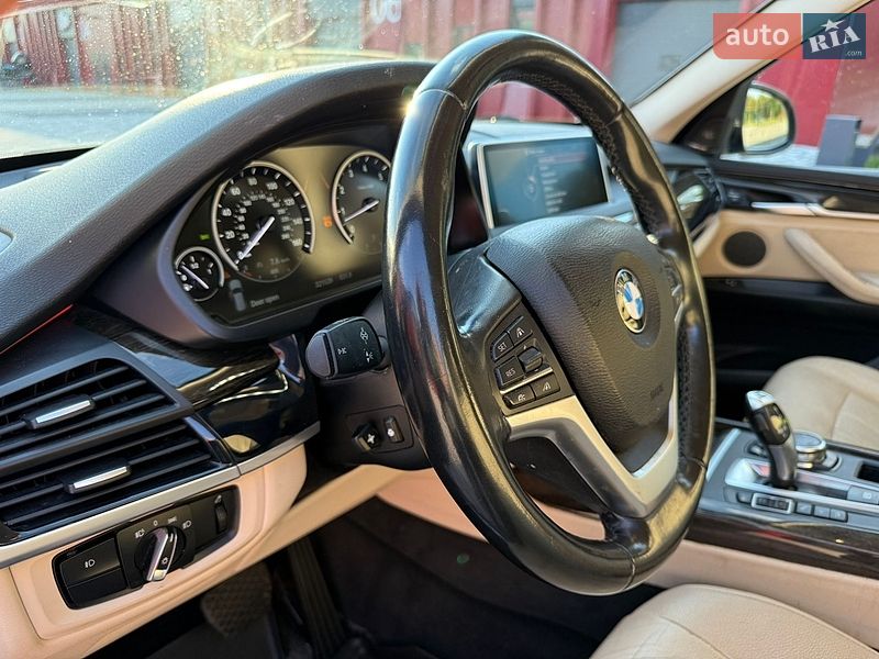 Позашляховик / Кросовер BMW X5 2015 в Львові