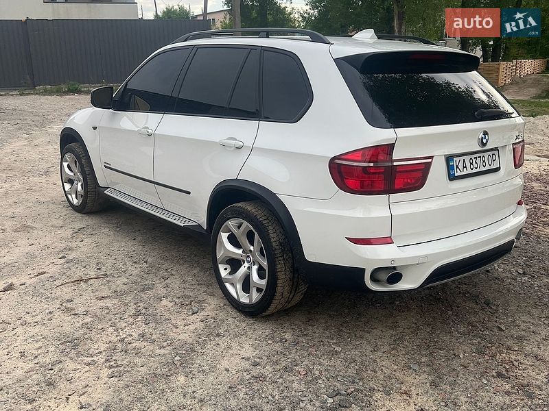 Позашляховик / Кросовер BMW X5 2012 в Києві