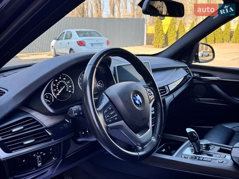 Внедорожник / Кроссовер BMW X5 2017 в Полтаве