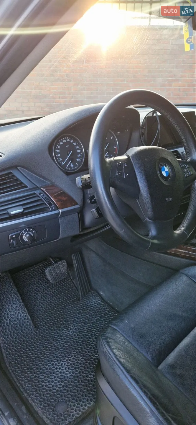 2010 BMW X5 - мініатюра 15