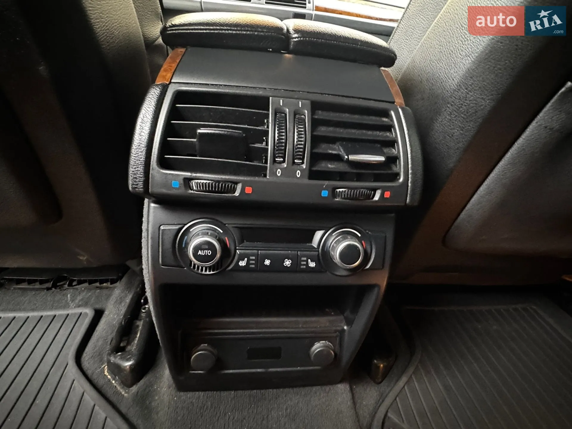 2011 BMW X5 - мініатюра 18