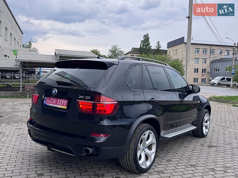 Позашляховик / Кросовер BMW X5 2012 в Чернівцях