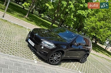 Внедорожник / Кроссовер BMW X5 2015 в Ровно