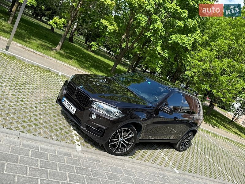Внедорожник / Кроссовер BMW X5 2015 в Ровно