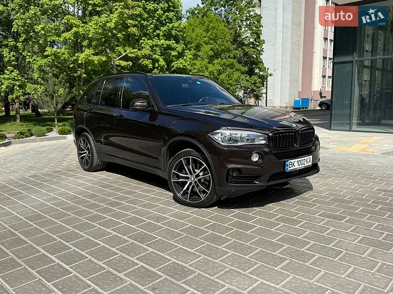 Внедорожник / Кроссовер BMW X5 2015 в Ровно