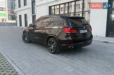 Внедорожник / Кроссовер BMW X5 2015 в Ровно