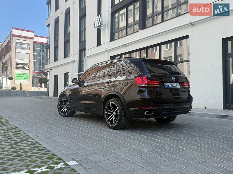 Внедорожник / Кроссовер BMW X5 2015 в Ровно