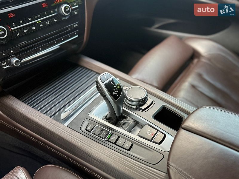 Внедорожник / Кроссовер BMW X5 2015 в Ровно