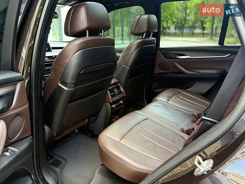 Внедорожник / Кроссовер BMW X5 2015 в Ровно