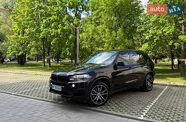 Внедорожник / Кроссовер BMW X5 2015 в Ровно