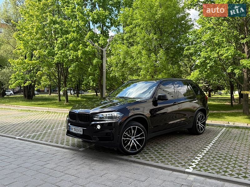 Внедорожник / Кроссовер BMW X5 2015 в Ровно