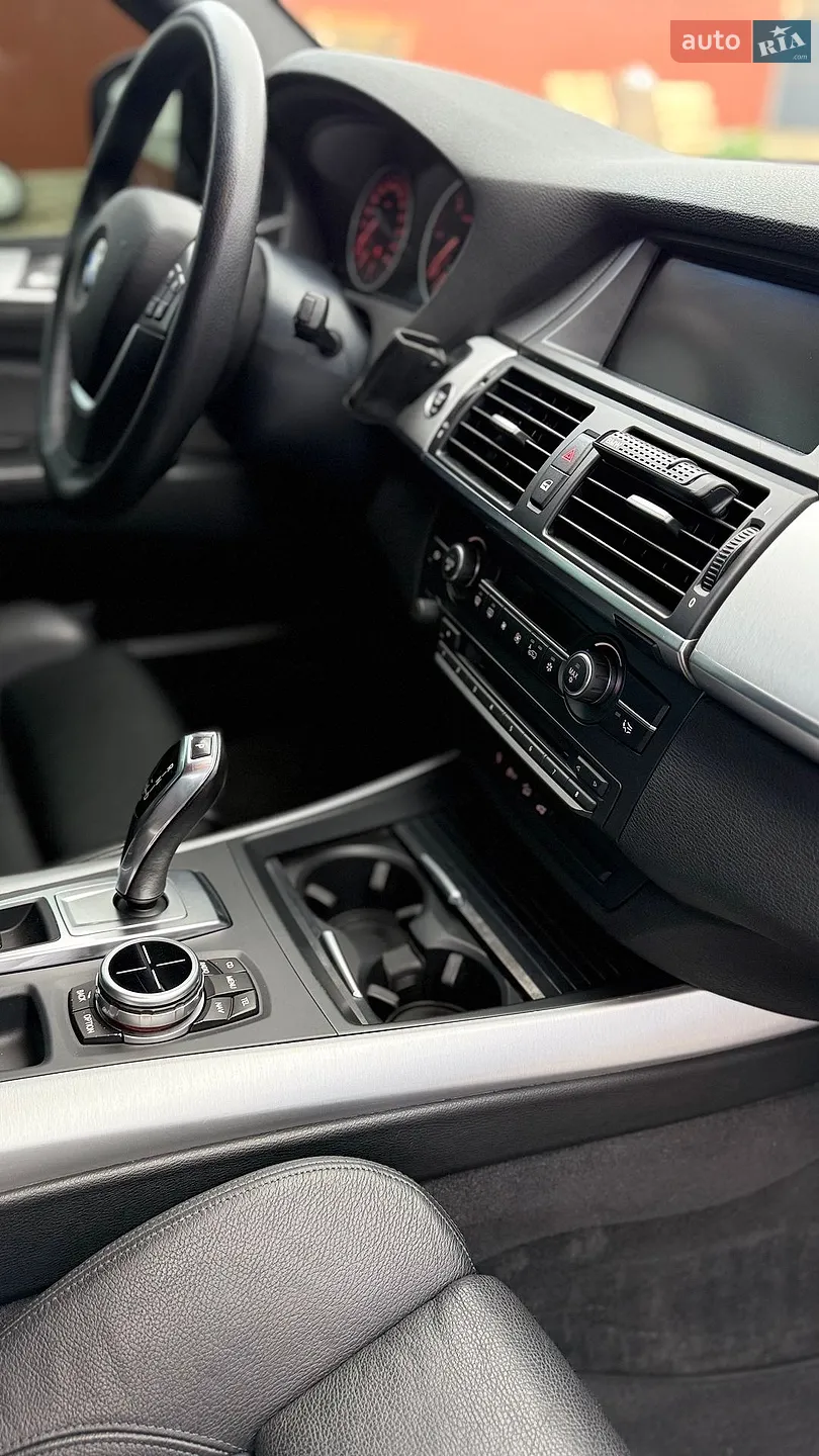 2010 BMW X5 - мініатюра 28