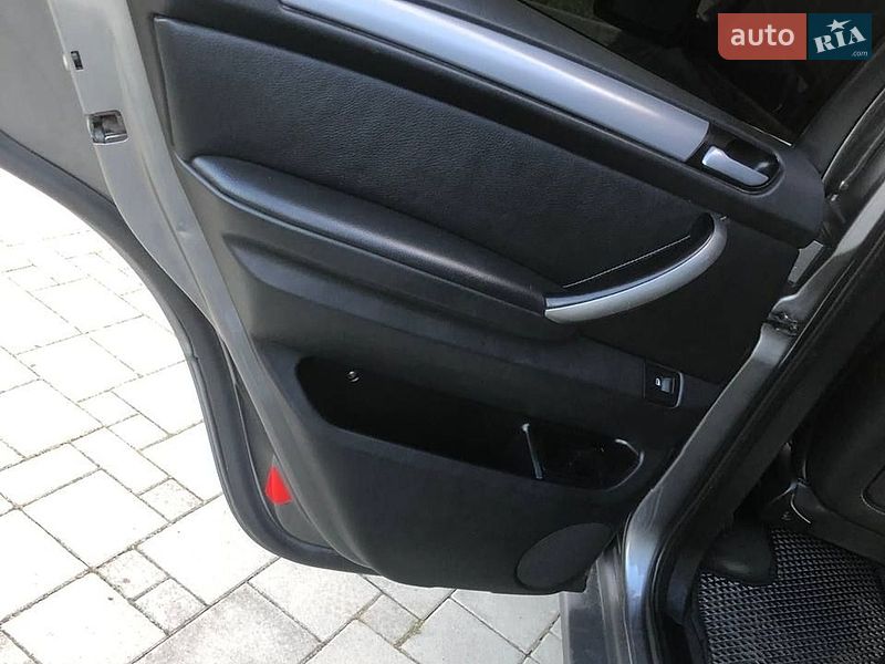 Внедорожник / Кроссовер BMW X5 2005 в Ровно