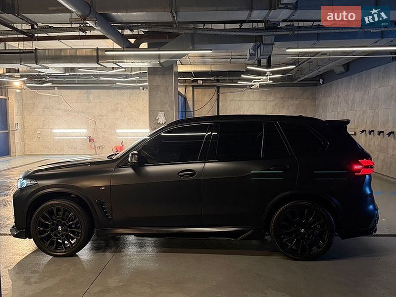 Внедорожник / Кроссовер BMW X5 2024 в Киеве