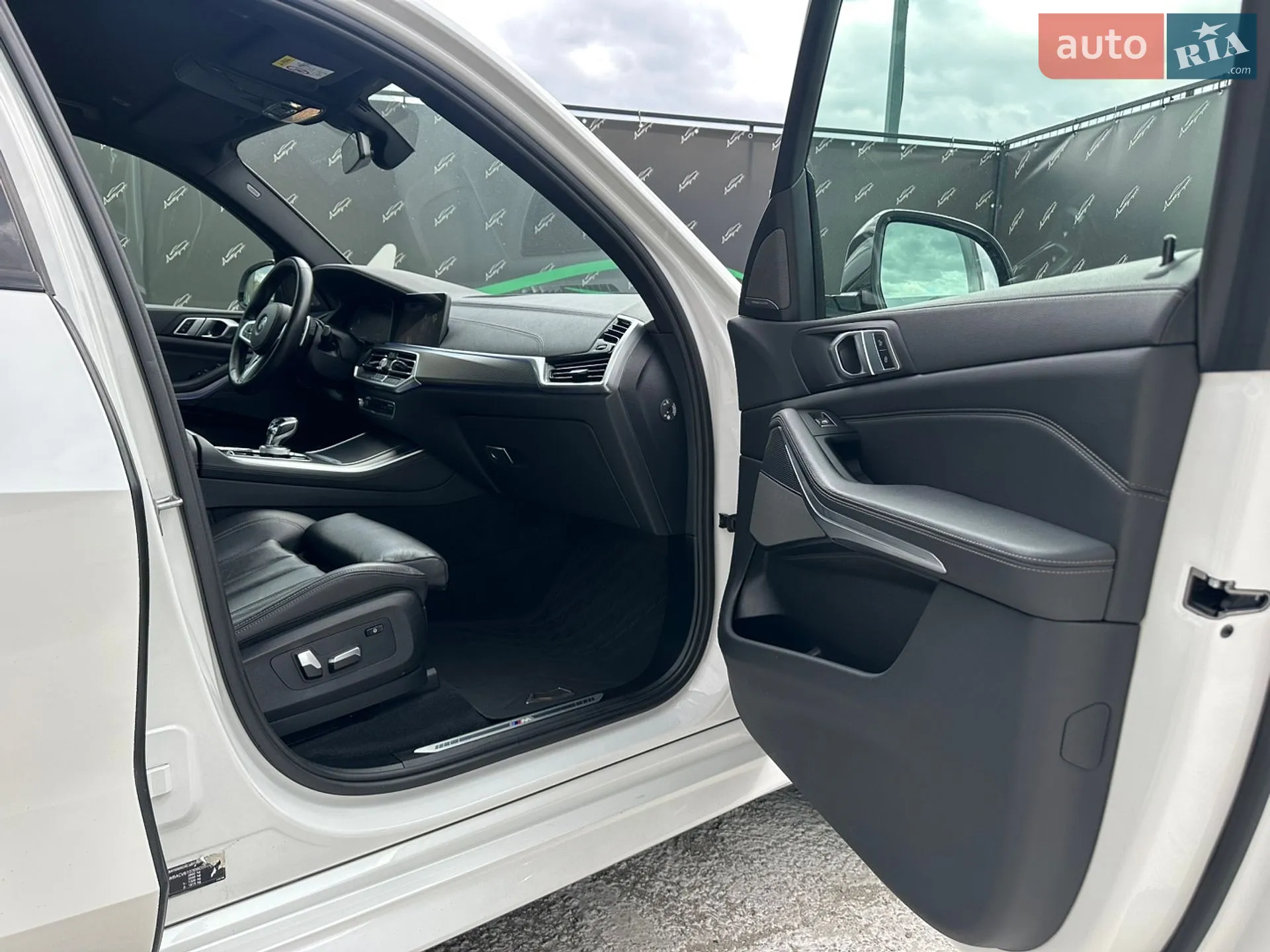 2020 BMW X5 - мініатюра 24