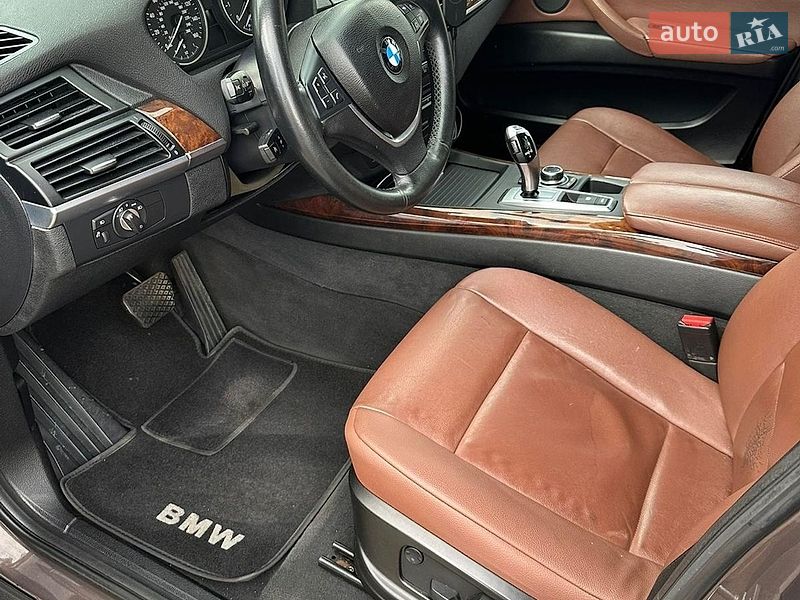 Внедорожник / Кроссовер BMW X5 2012 в Черновцах
