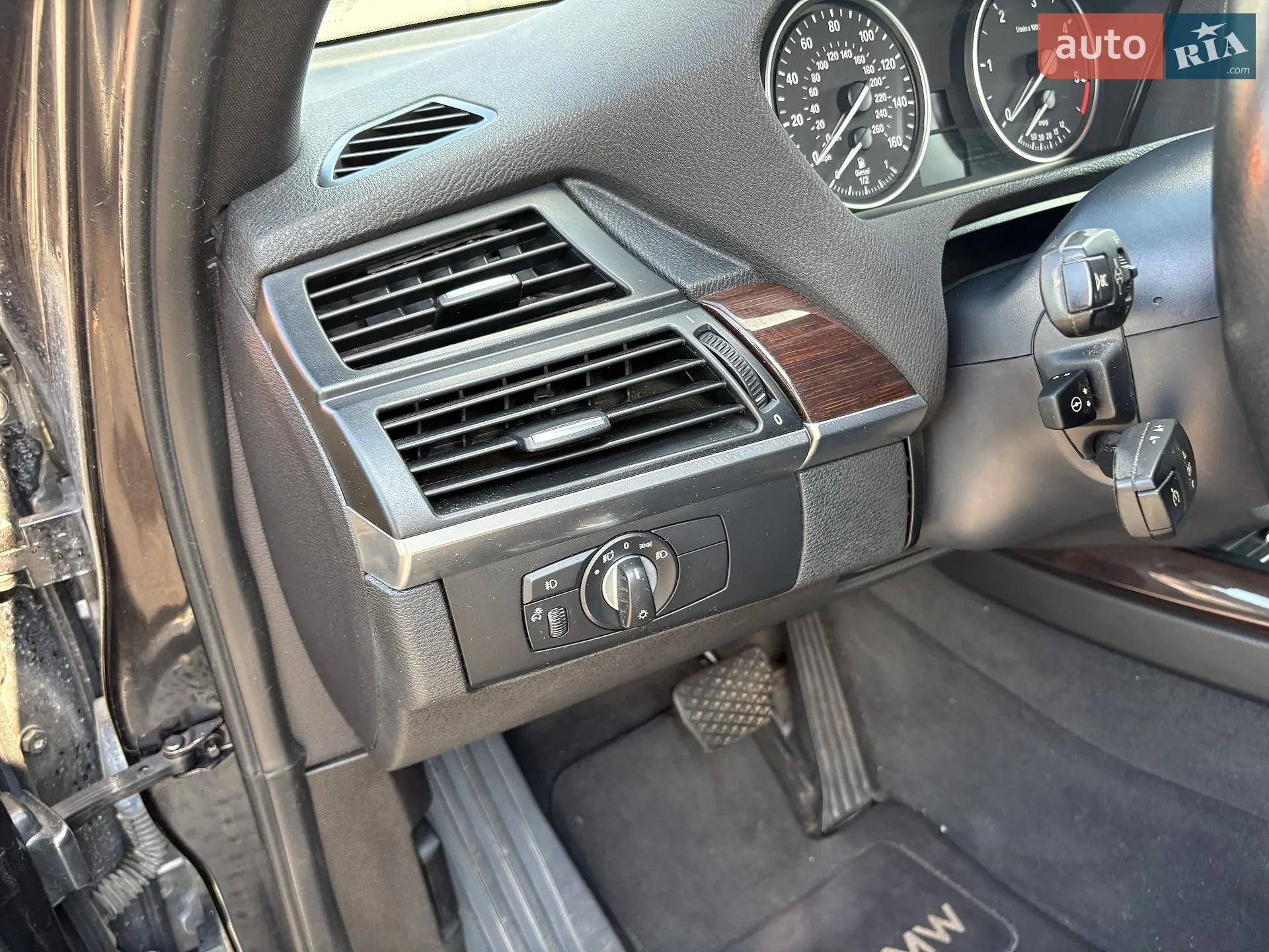2010 BMW X5 - мініатюра 48