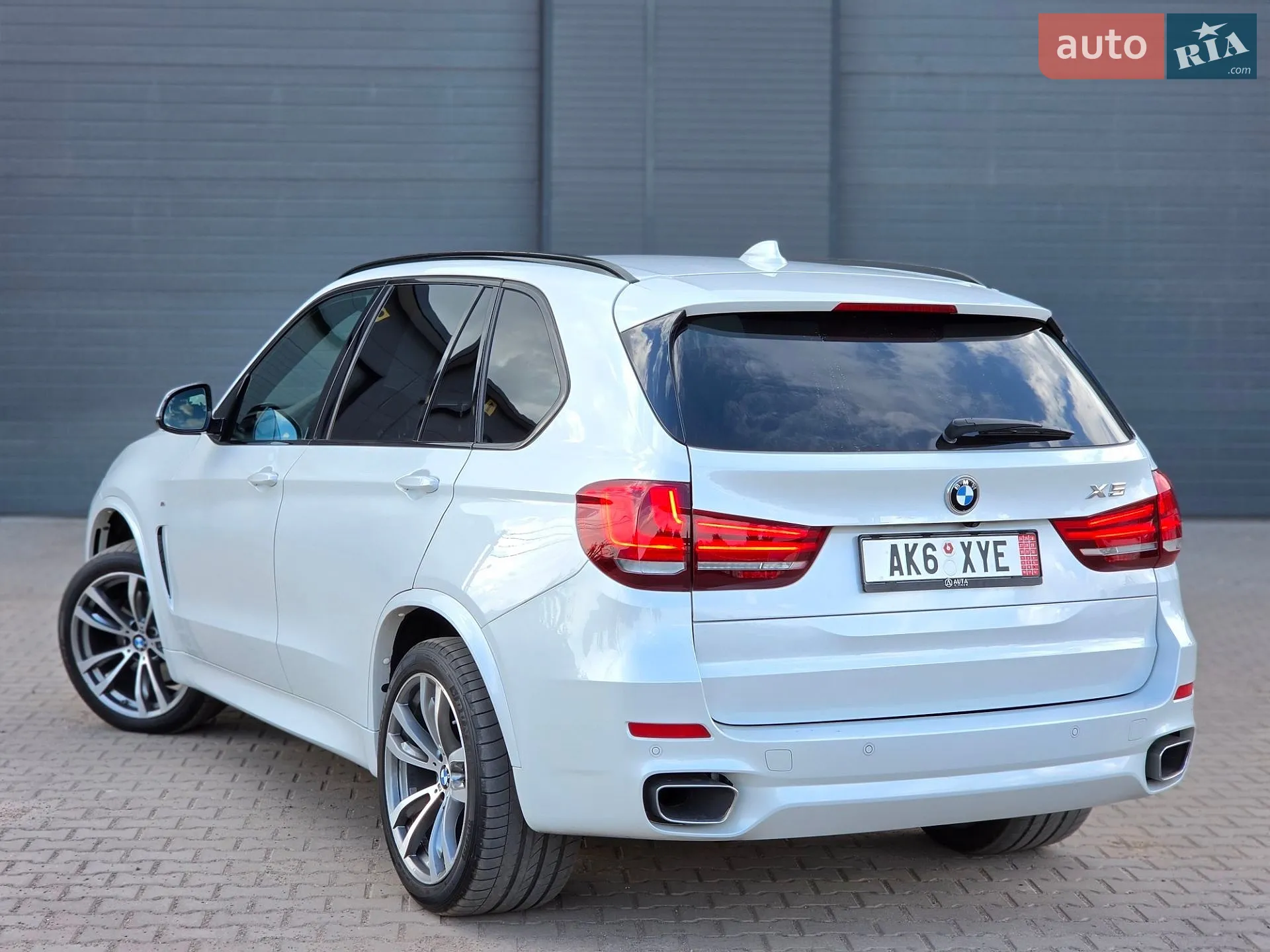 2017 BMW X5 - мініатюра 16