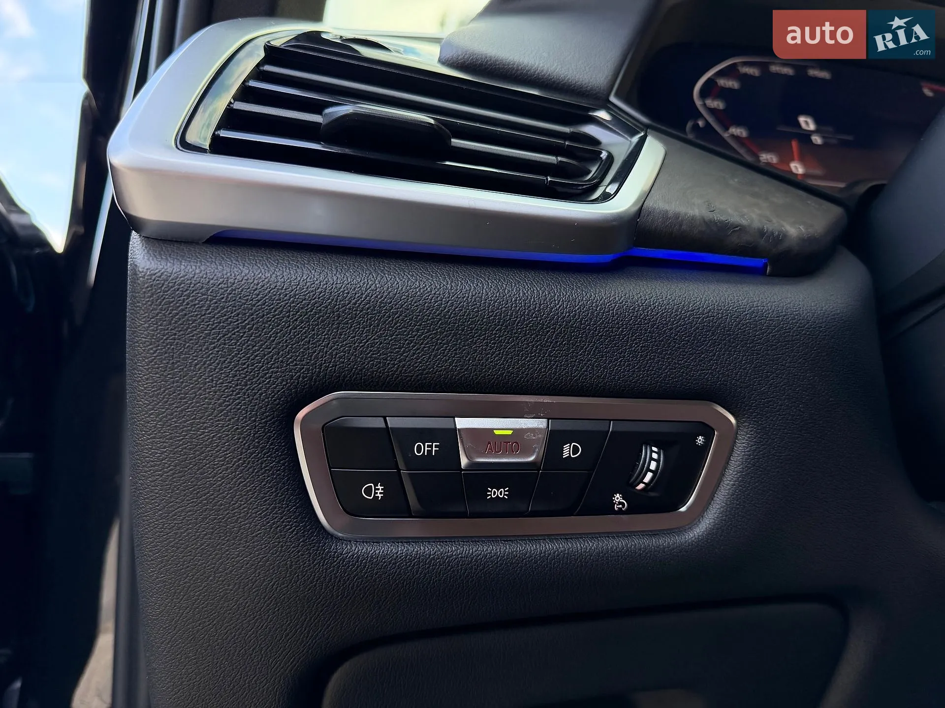 2021 BMW X5 - мініатюра 76