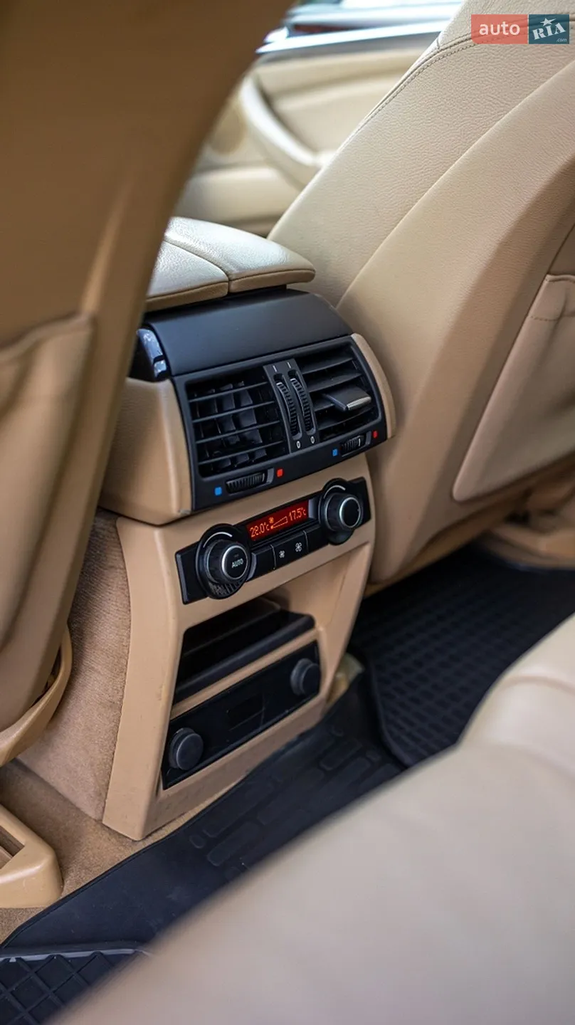 2010 BMW X5 - мініатюра 15