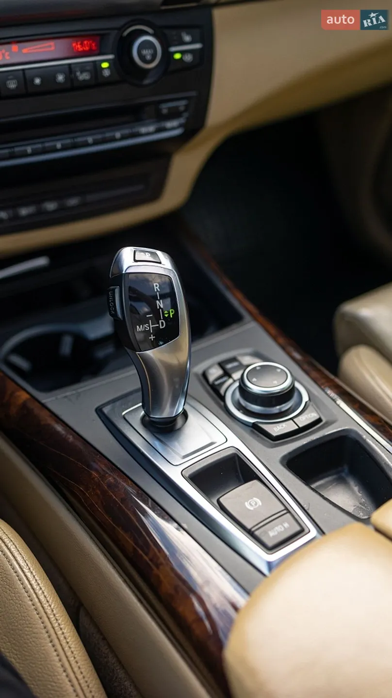 2010 BMW X5 - мініатюра 21