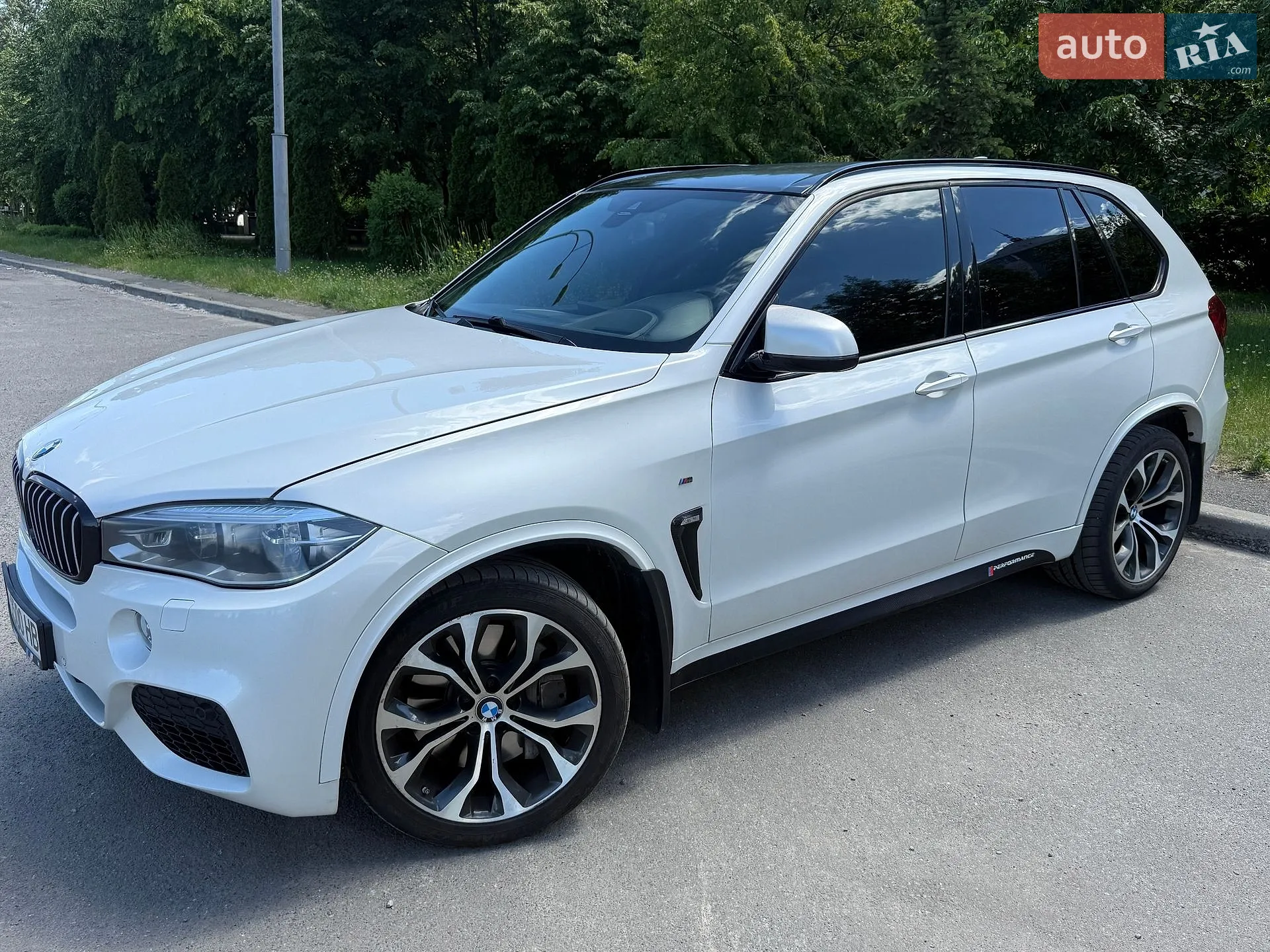 2016 BMW X5 - мініатюра 2