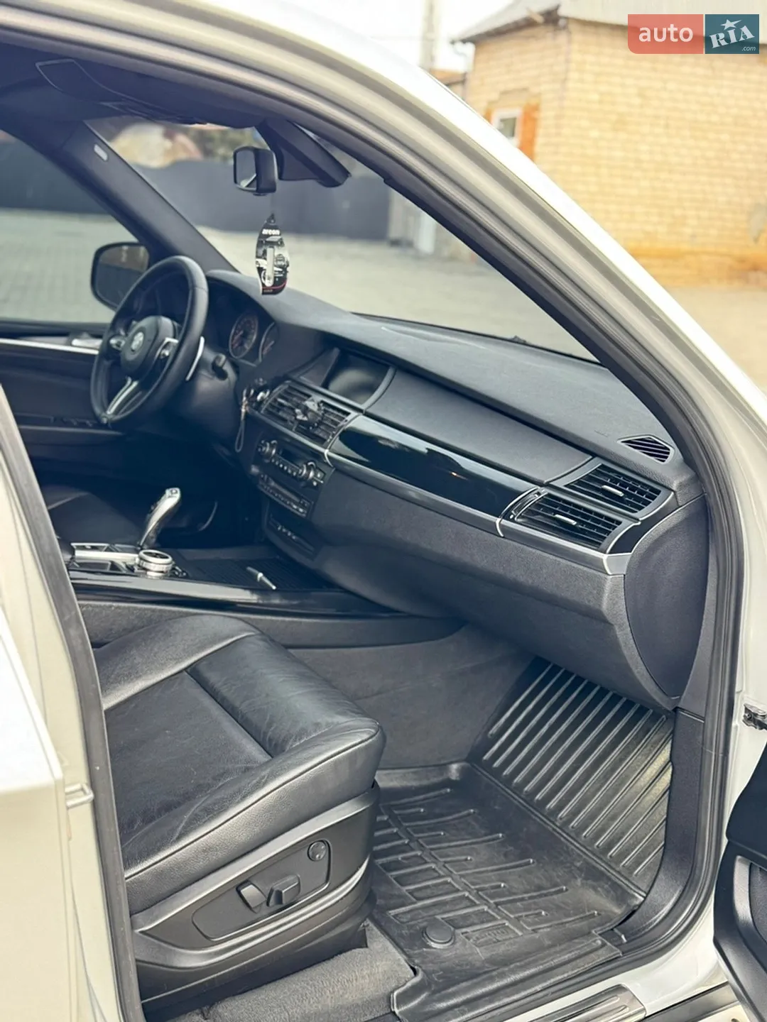 2011 BMW X5 - мініатюра 21