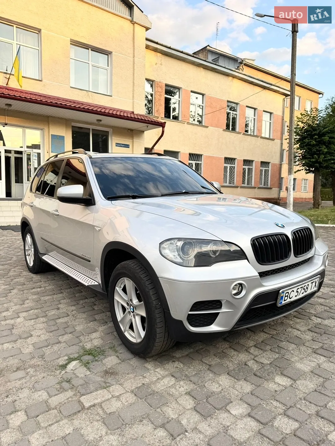 2010 BMW X5 - мініатюра 2