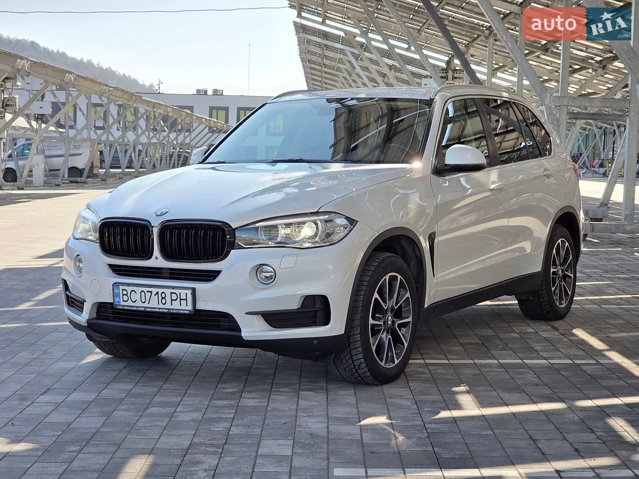 2017 BMW X5 - мініатюра 38
