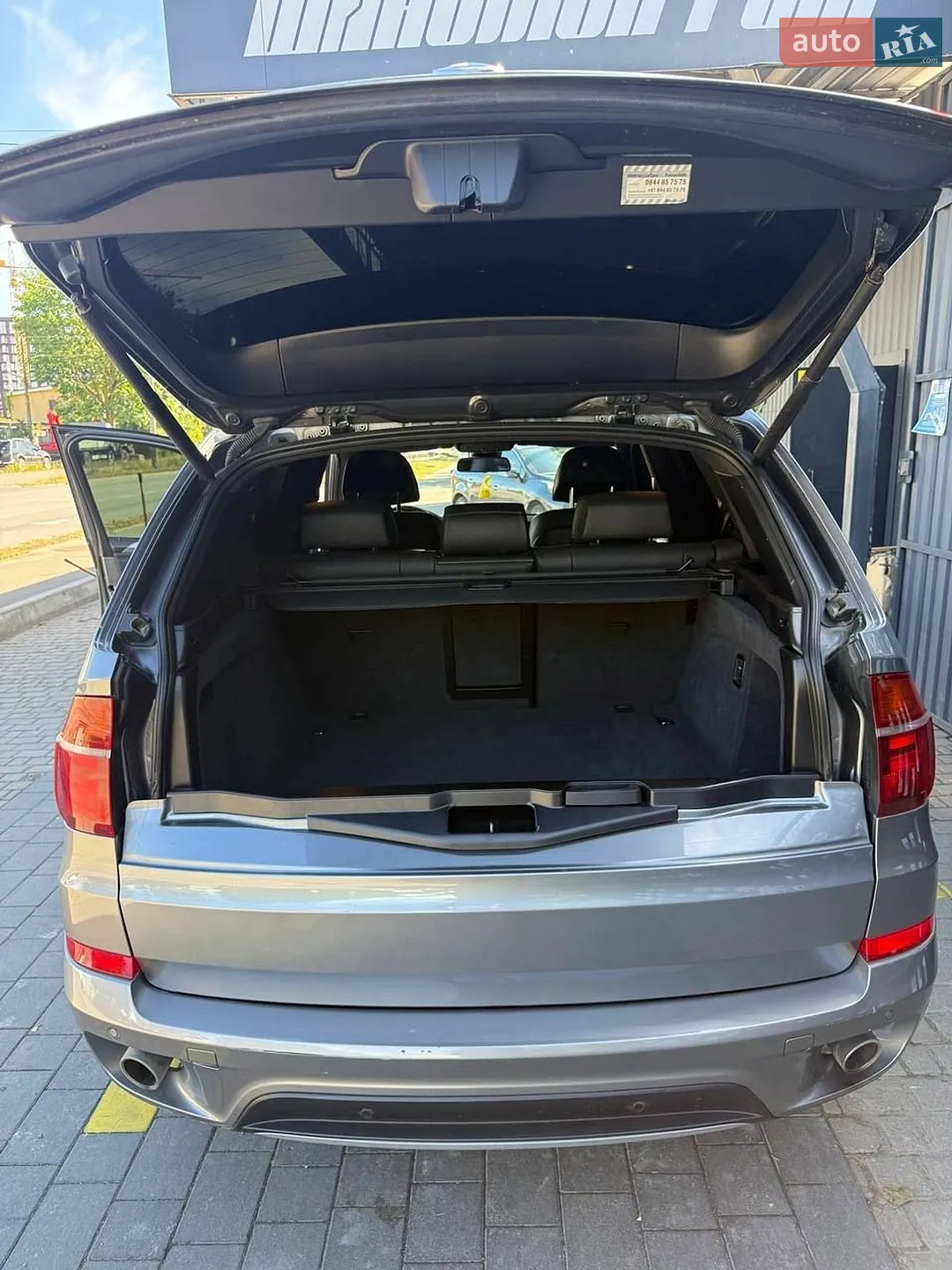 2010 BMW X5 - мініатюра 13