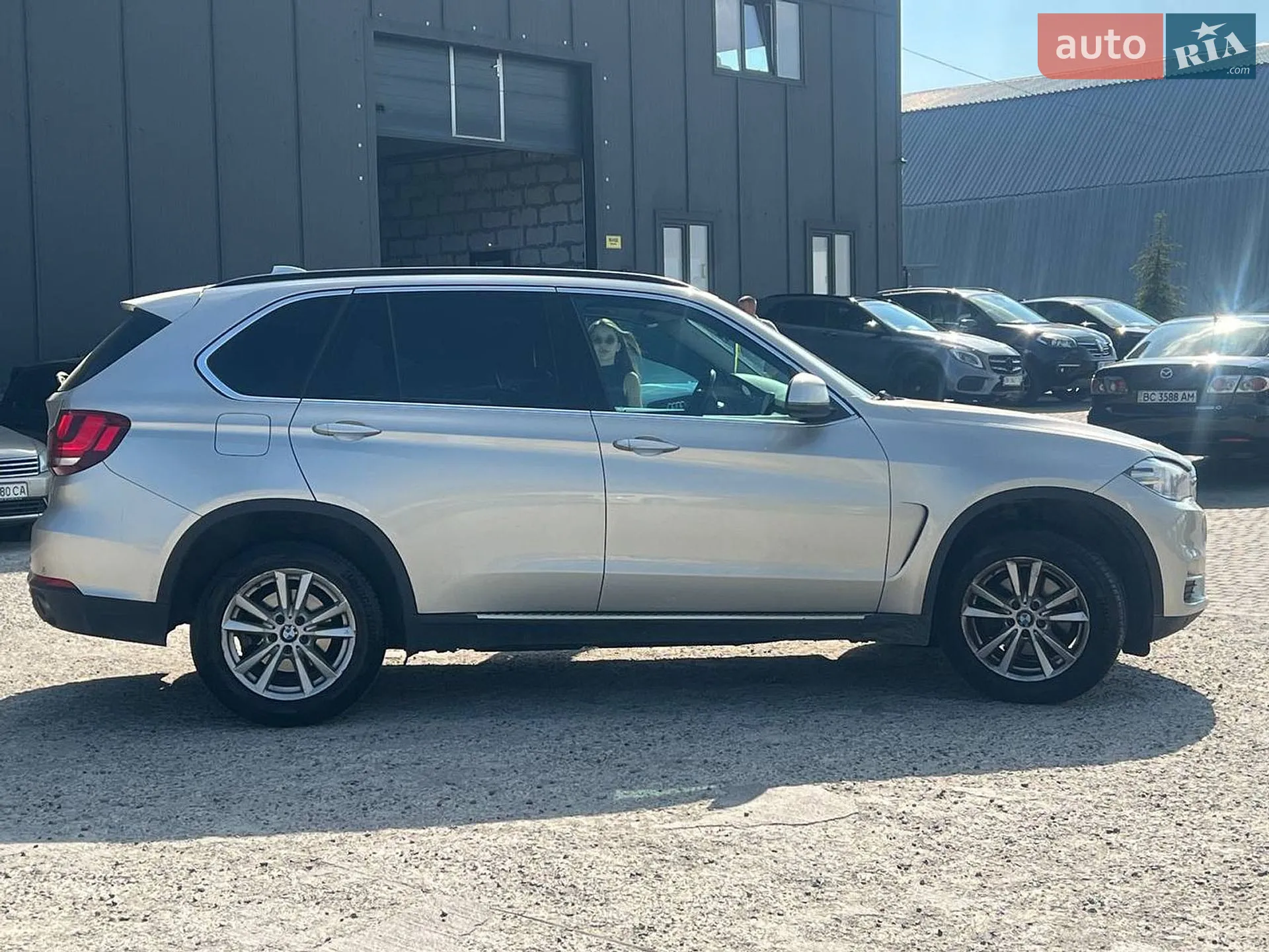 2016 BMW X5 - мініатюра 10