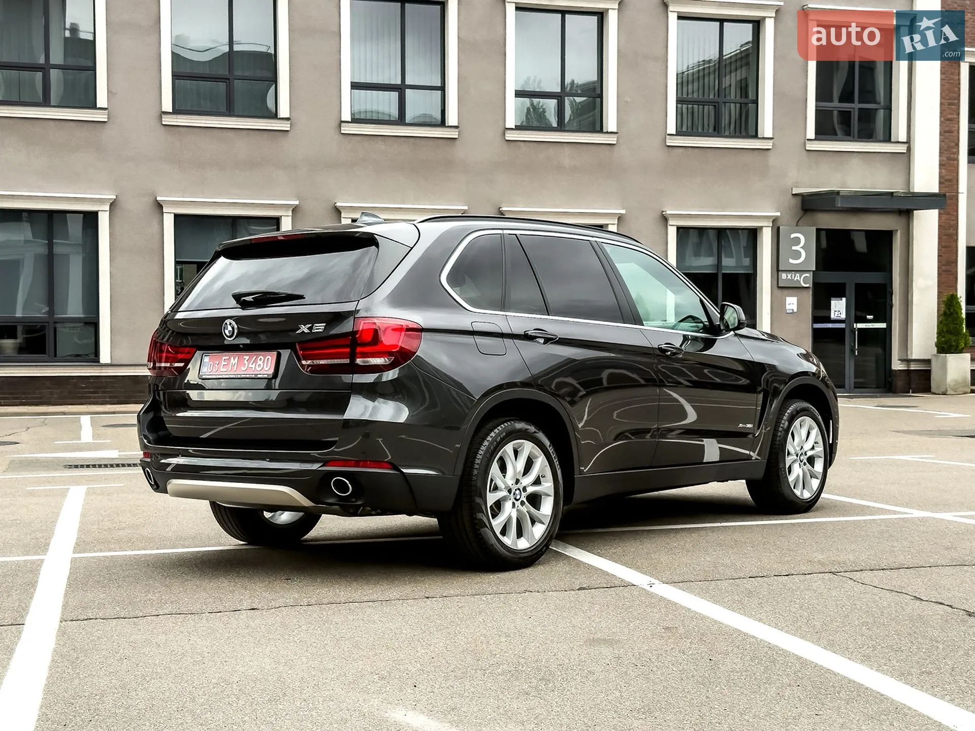 2016 BMW X5 - мініатюра 18