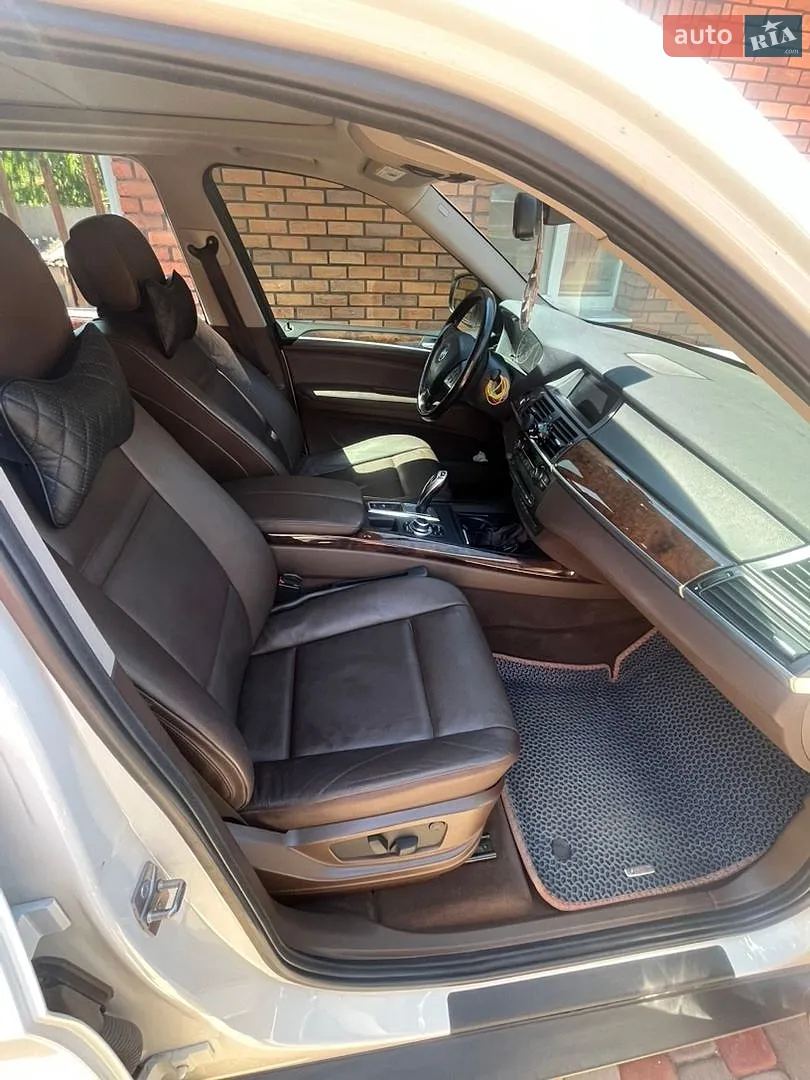 2011 BMW X5 - мініатюра 20