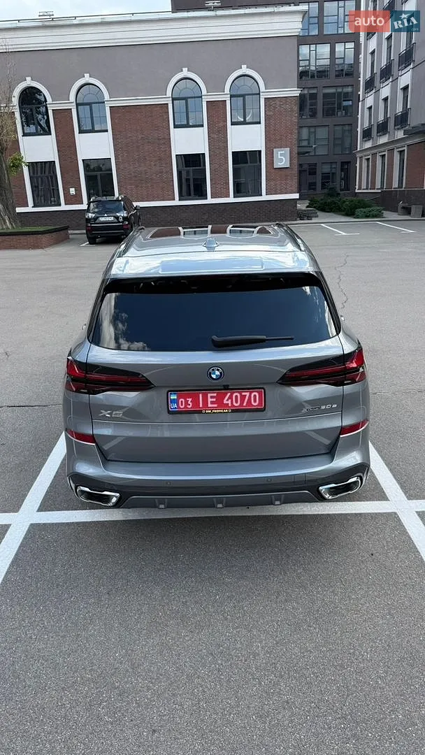2025 BMW X5 - мініатюра 16