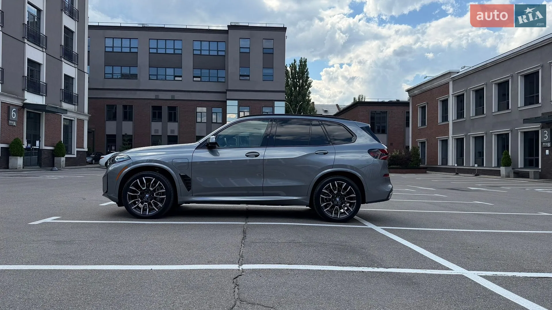 2025 BMW X5 - мініатюра 12