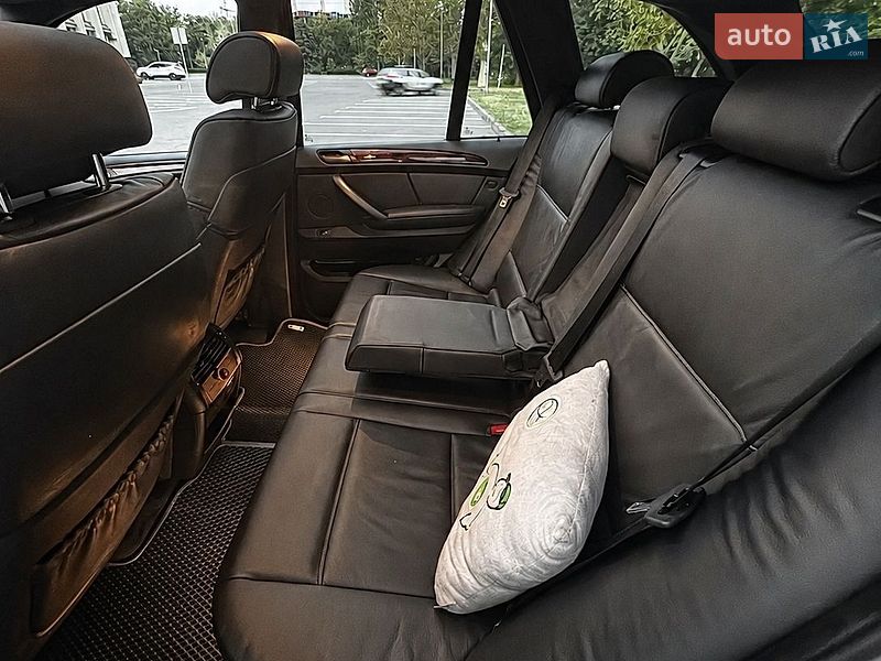 Внедорожник / Кроссовер BMW X5 2005 в Одессе