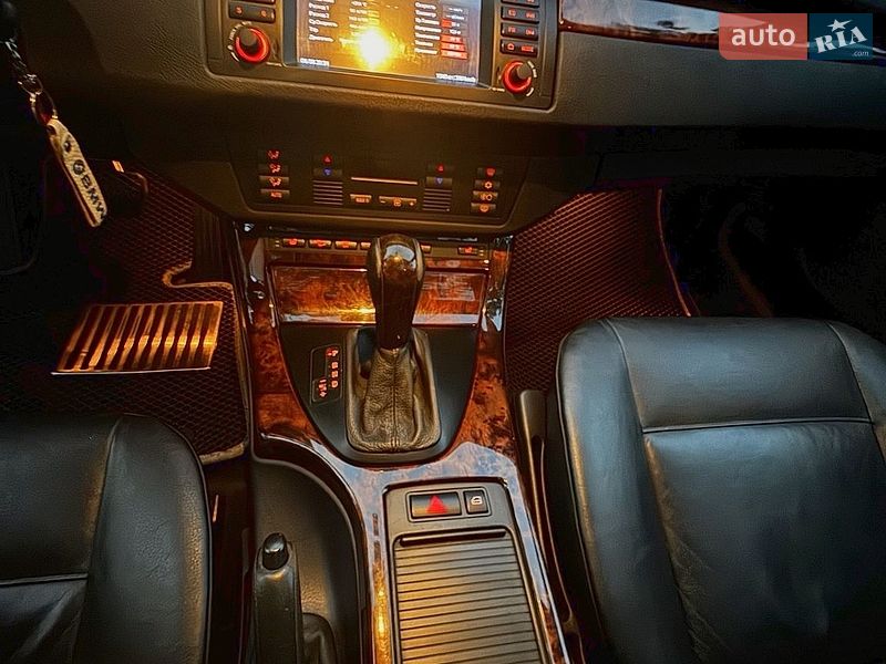 Внедорожник / Кроссовер BMW X5 2005 в Одессе